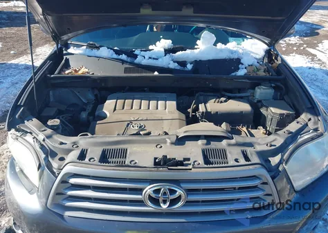 2010 Toyota Highlander Se V6 z USA, uszkodzony, nr VIN 5TDJK3EH2AS035457